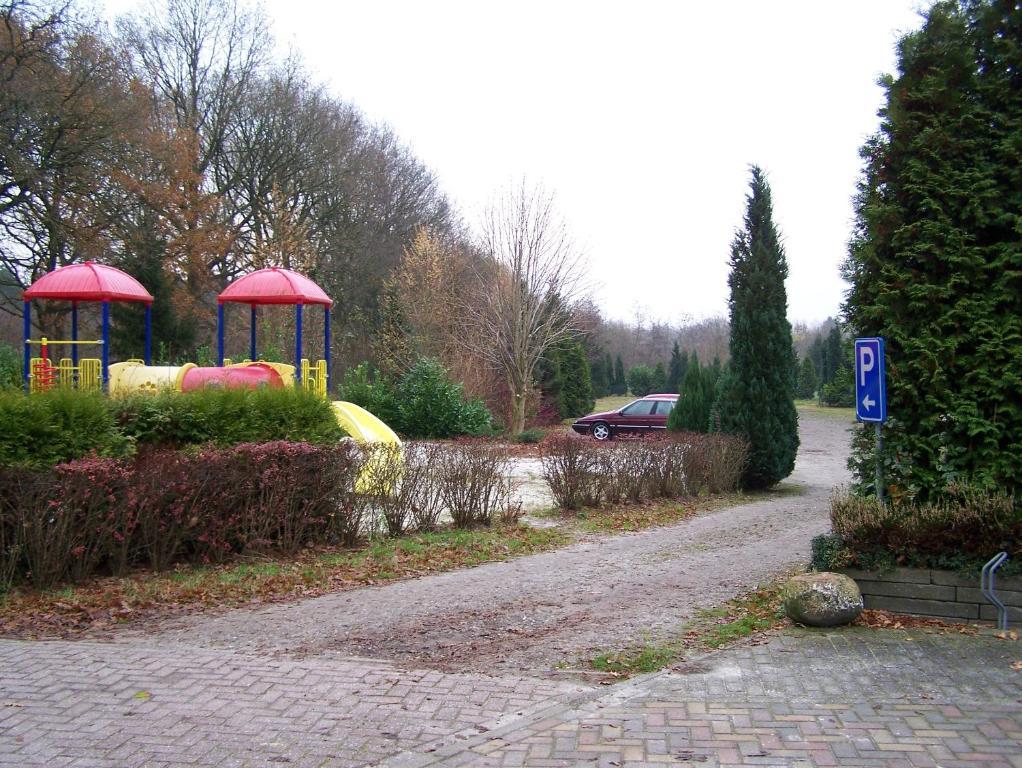 Vakantiepark De Bronzen Eik Sellingen エクステリア 写真