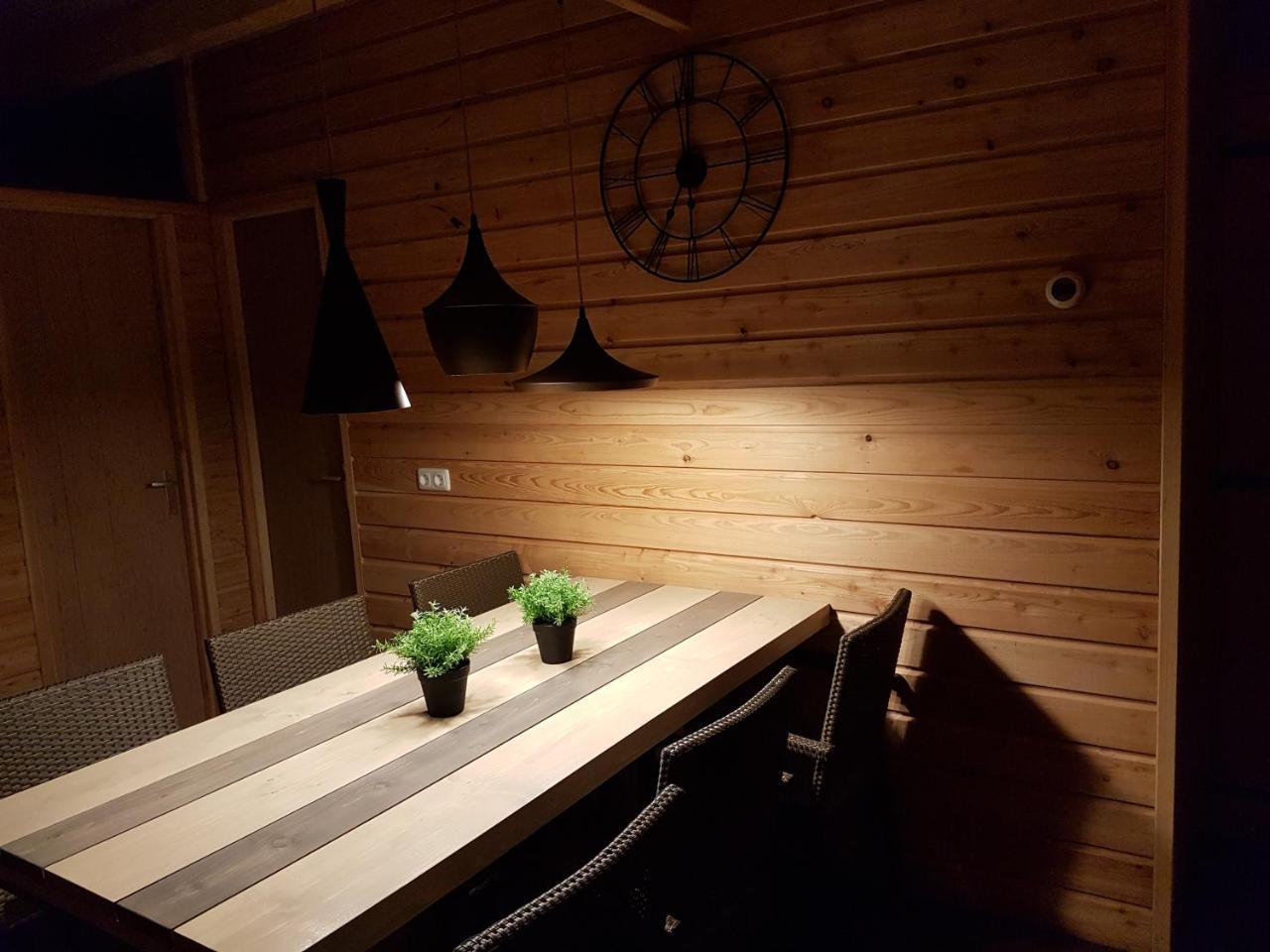 Vakantiepark De Bronzen Eik Sellingen エクステリア 写真