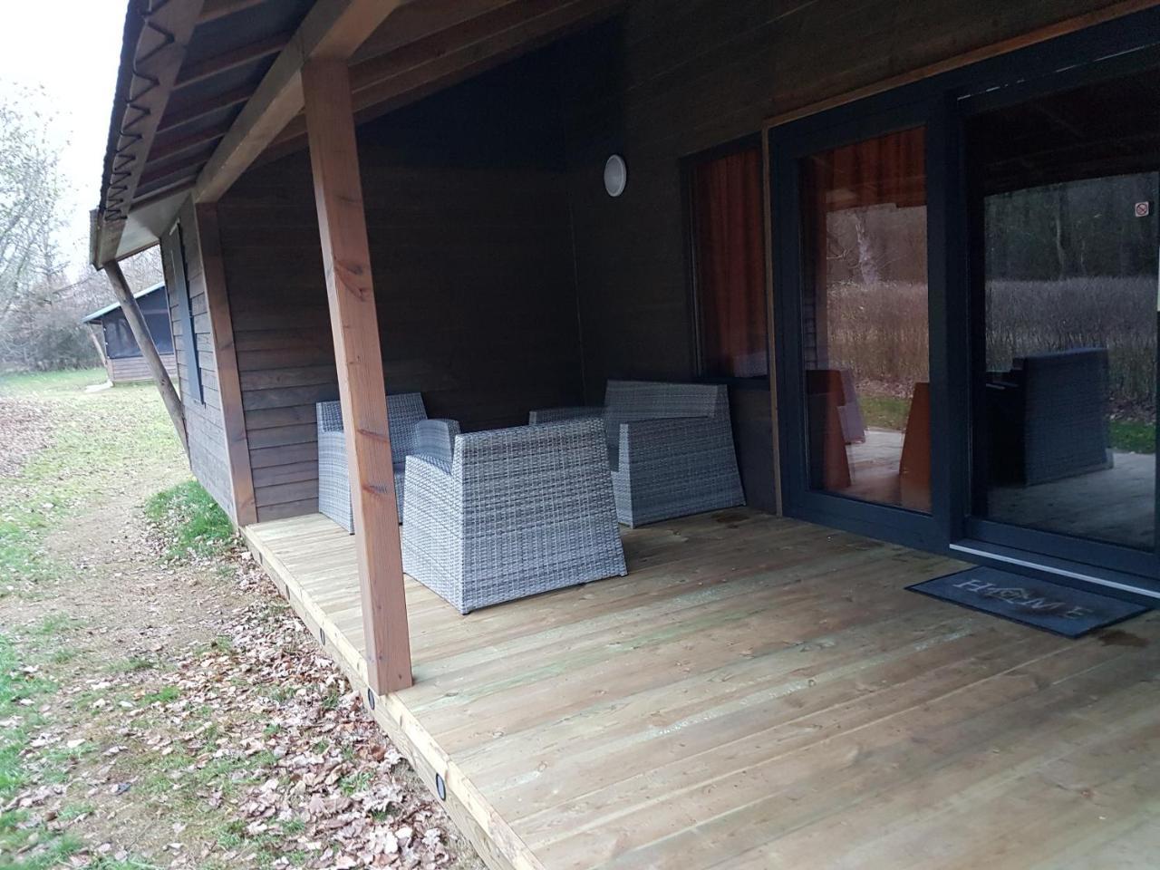 Vakantiepark De Bronzen Eik Sellingen エクステリア 写真